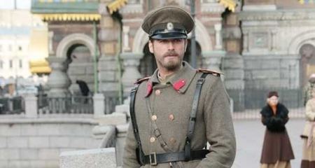 بالصور، هل تغير الممثل التركي كيفانش المعروف عربيا ب "مهند" منذ ظهوره الاول 